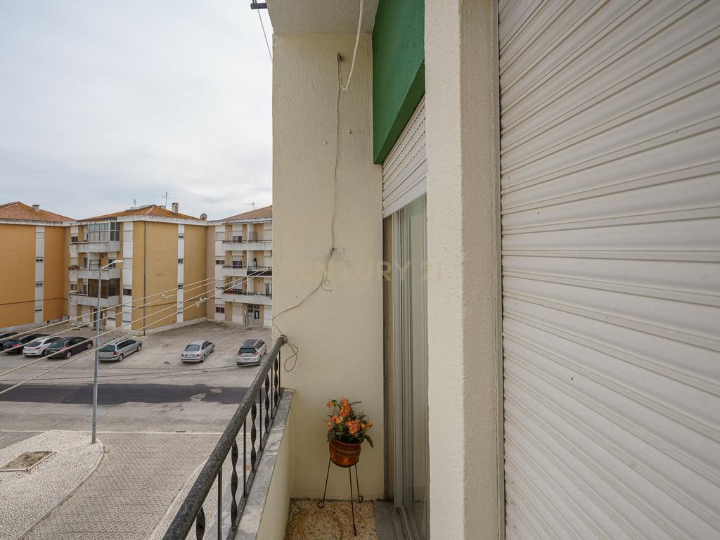Apartamento T2 na Moita com 2 Varandas e Ponto de Carregamento para Veículos Elétricos - Image 24