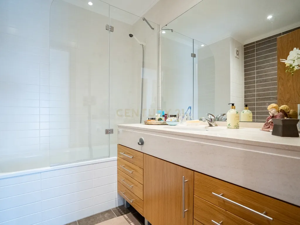 Apartamento T3 Porto Salvo - Image 12