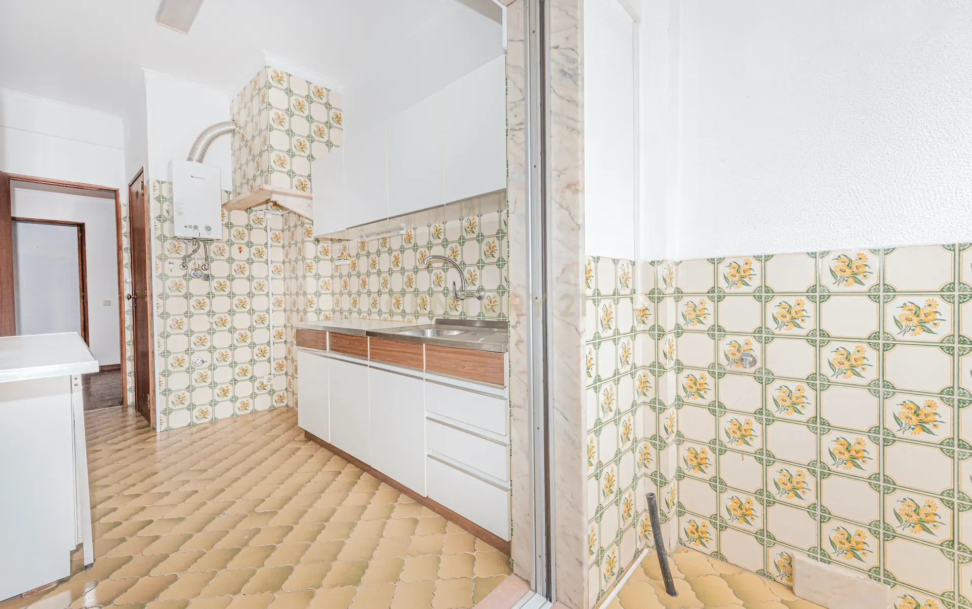 Fotografia 7 de Apartamento T2 em Oeiras com Varanda e Boa Exposição Solar