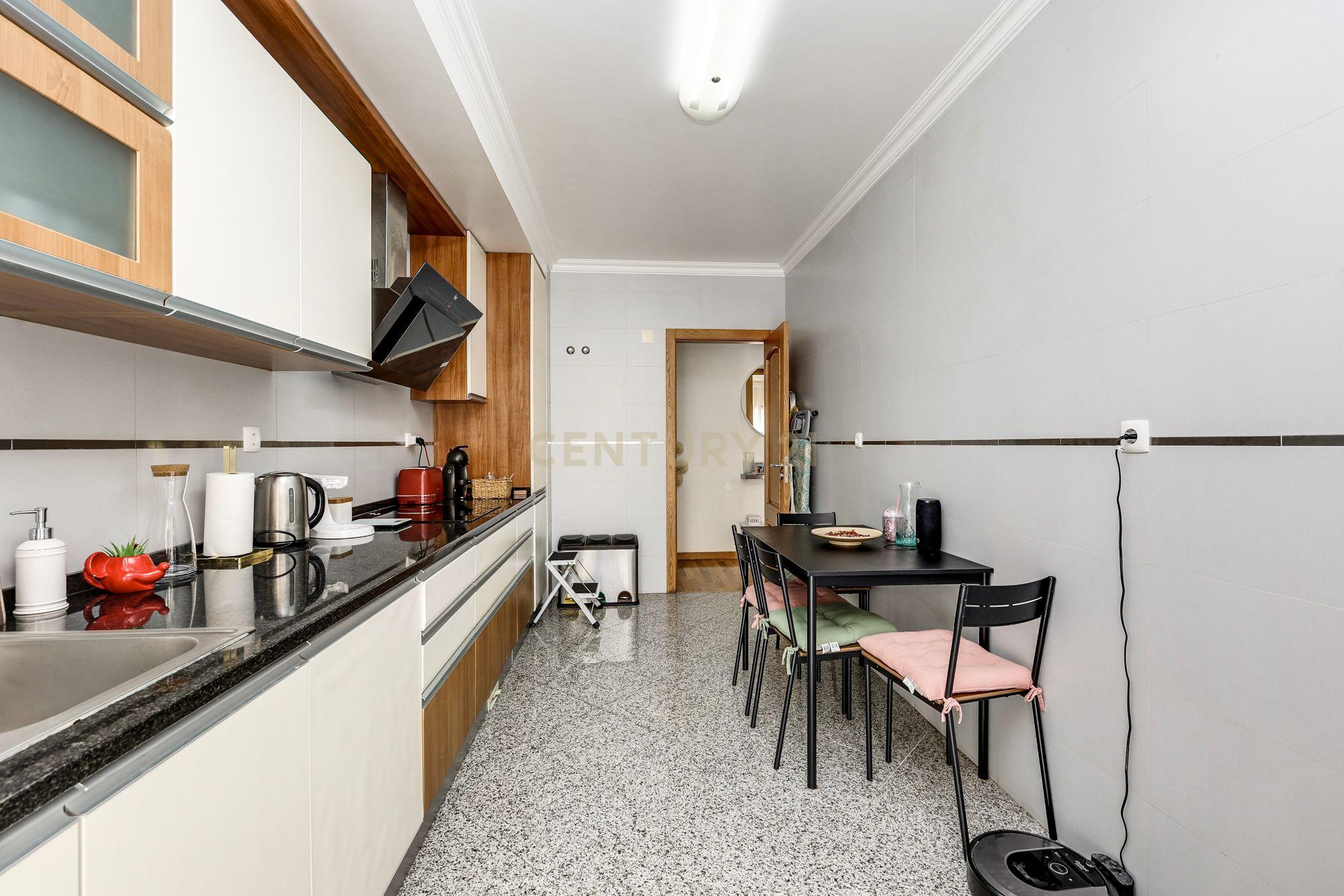 Fotografia 12 de Apartamento T2 para Arrendamento | Urbanização do Neudel, Amadora