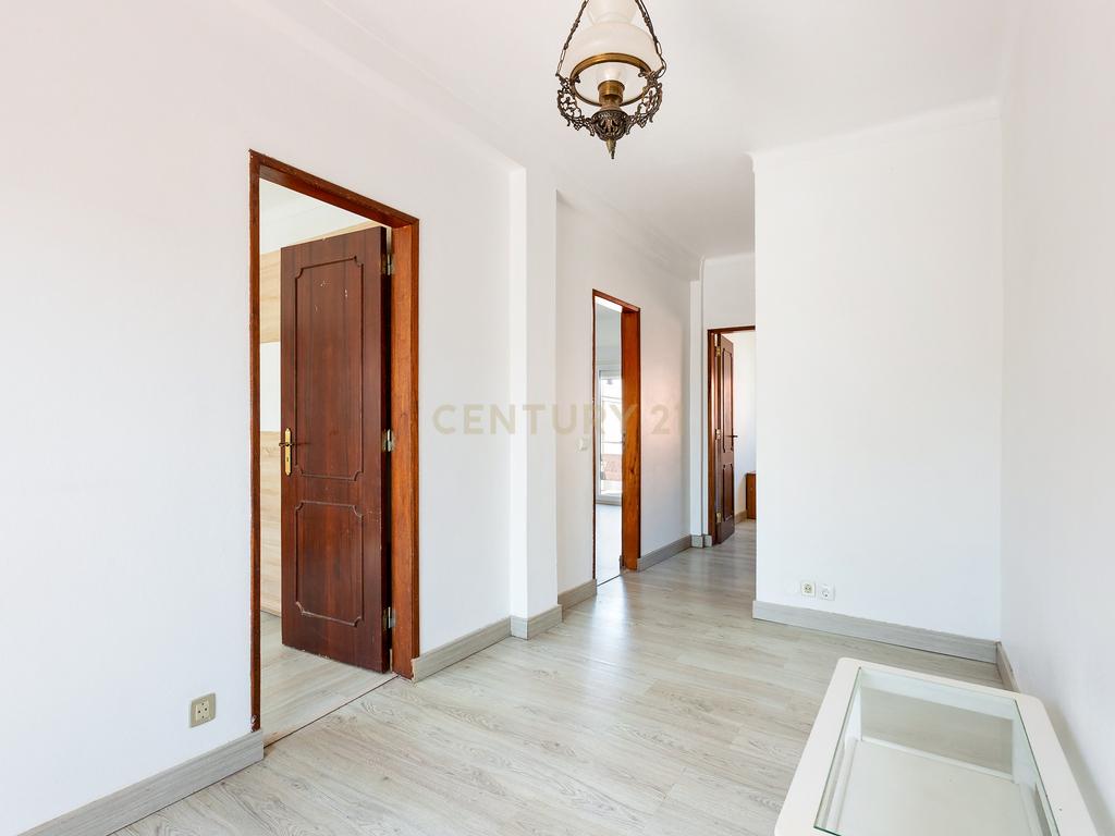 Moradia T3 com Sótão Habitável e Garagem nas Praias do Sado - Image 11
