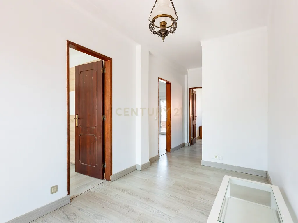 Moradia T3 com Sótão Habitável e Garagem nas Praias do Sado - Image 11