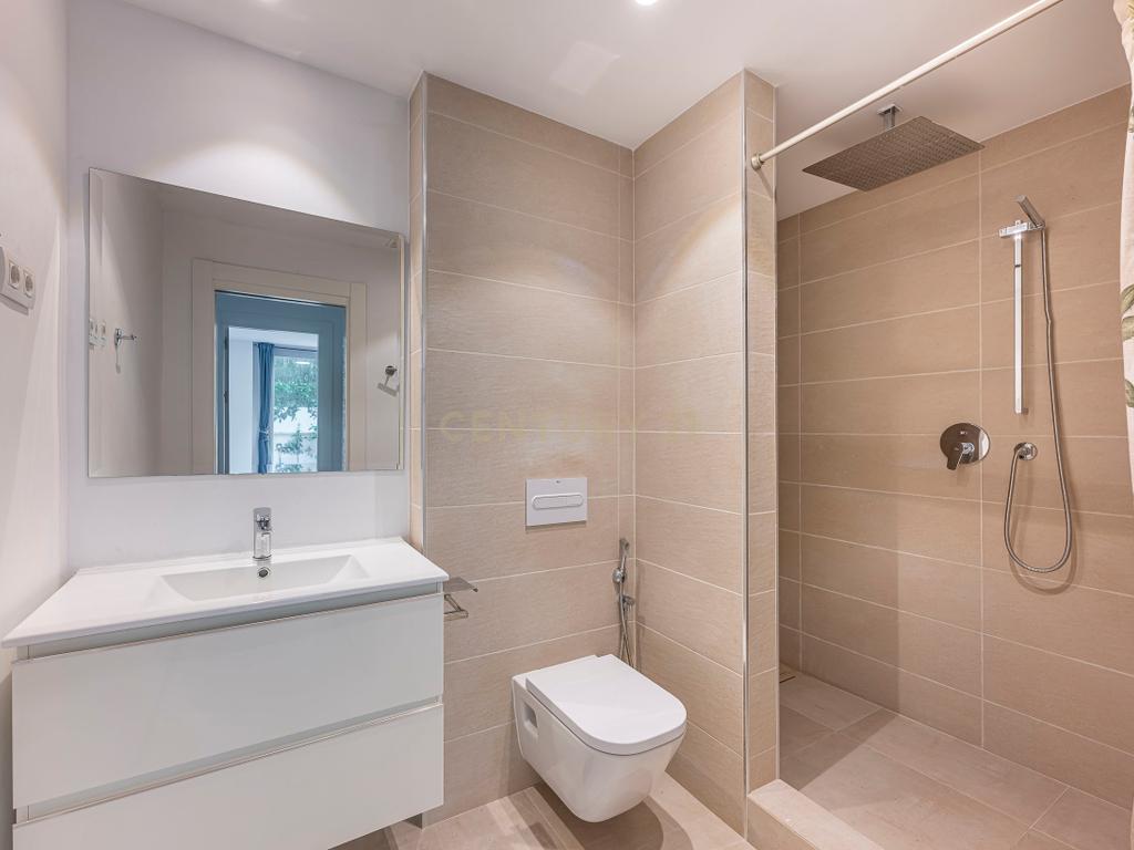 Moradia de Luxo a 500 Metros da Praia - Image 40