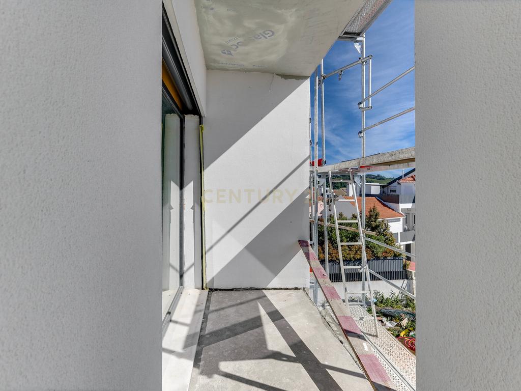 Moradia T4 com piscina em Caneças - Image 43