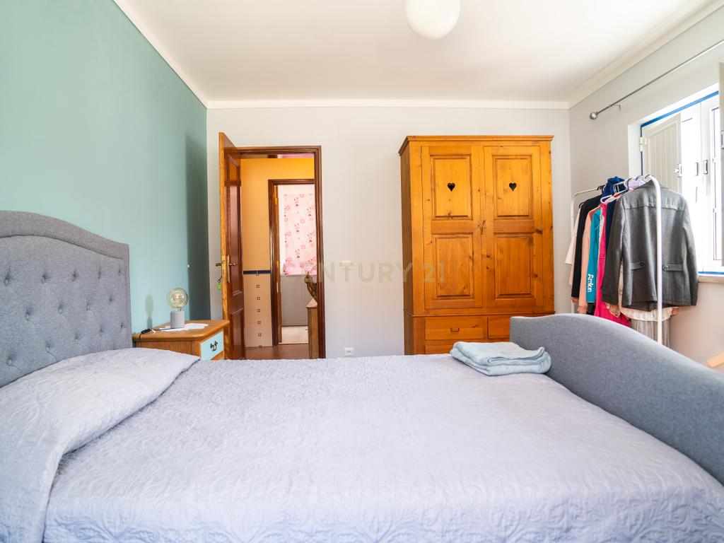 🏡 Moradia T4 Impecável em Olho Marinho – a poucos minutos de Peniche! - Image 19