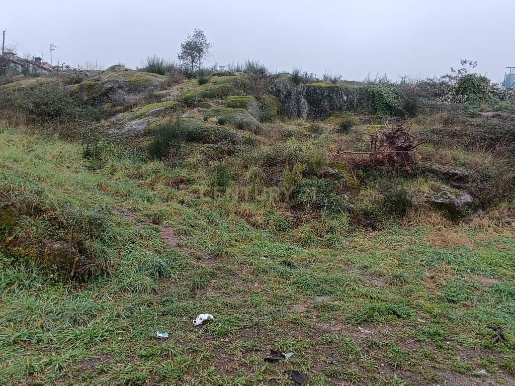 Quinta De Além com casa rústica em ruína para reabilitação total de 2 quartos no centro de Cete, Paredes - Image 70