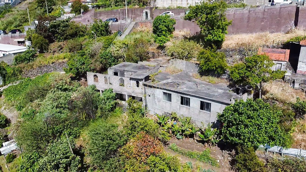 Fotografia 8 de Moradias para recuperar em Machico