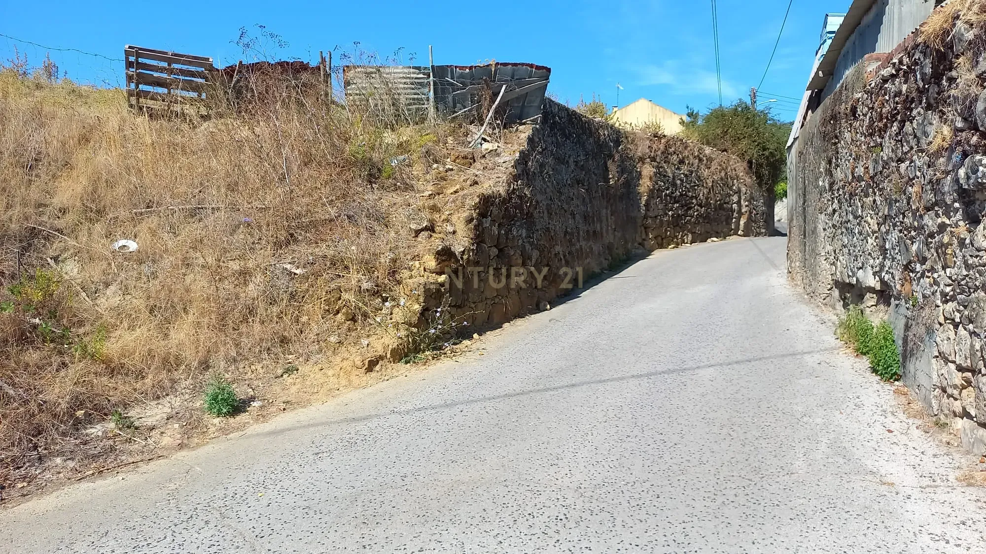 Fotografia 4 de UM TERRENO. UM PROJETO. UMA OPORTUNIDADE DE INVESTIMENTO COM VISÃO DE FUTURO, EM BUCELAS