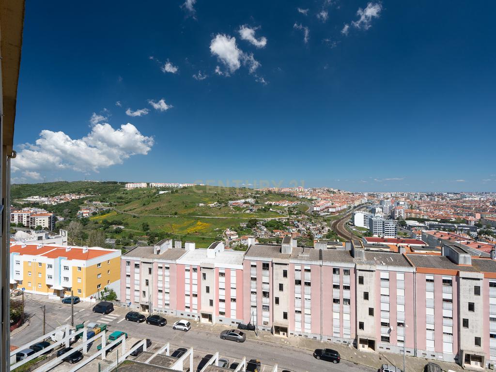 **Fantástico apartamento T4 com arrecadação*** - Image 10