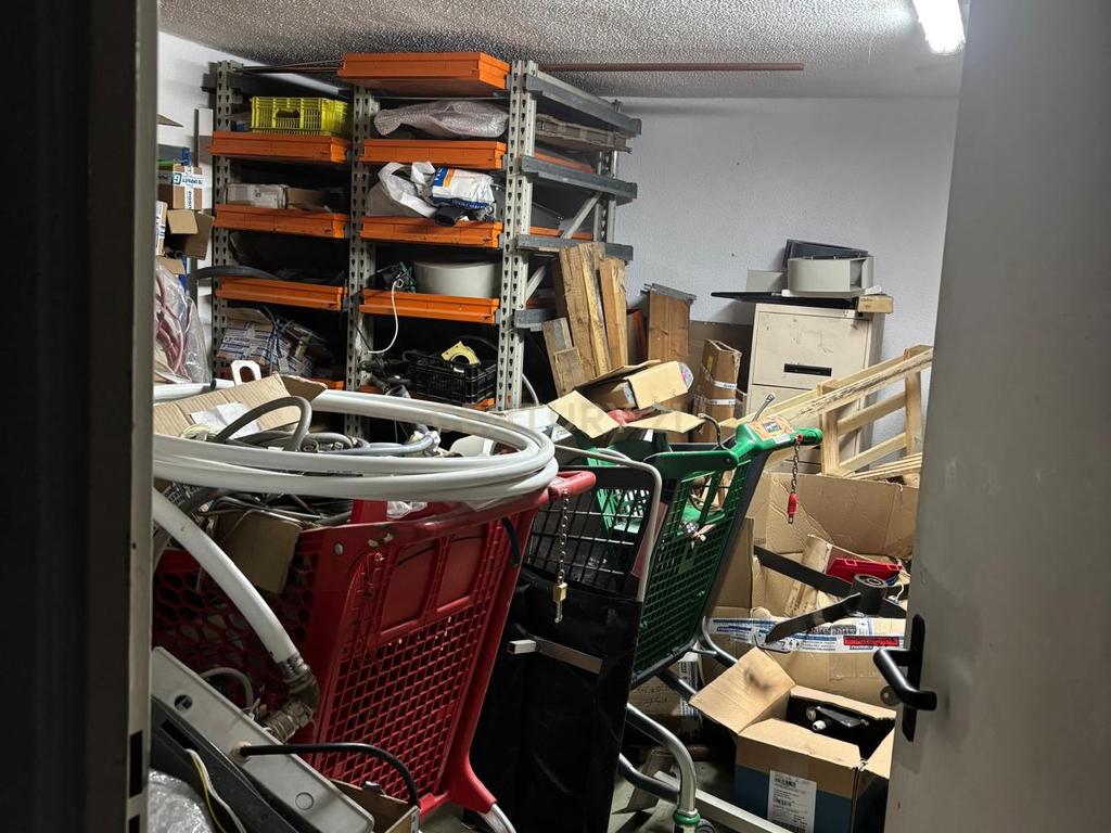 Armazem / Garagem 180m2 em Sao Marcos - Sintra - Image 8