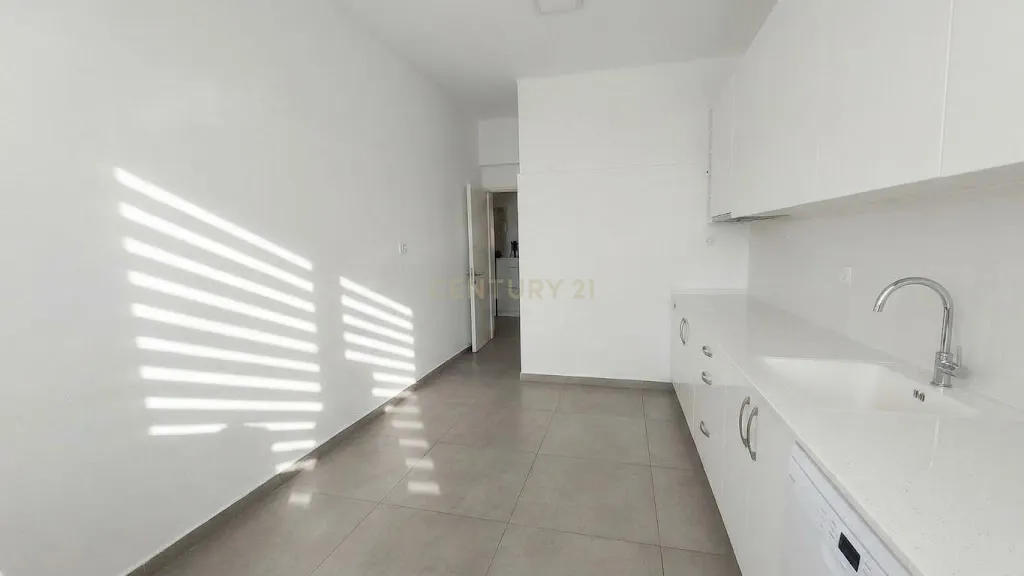Apartamento Renovado com Vista Panorâmica no Fogueteiro - Image 7