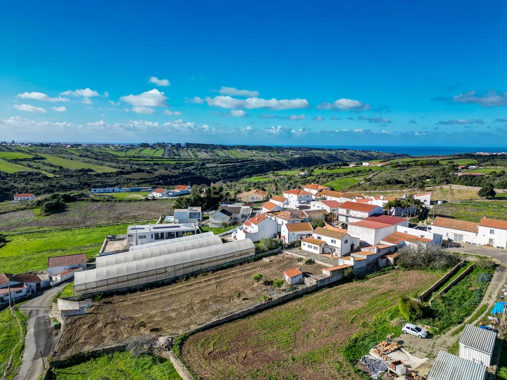 Moradia Isolada T3 com 2480m2 de terreno, poço e com anexos - Image 67