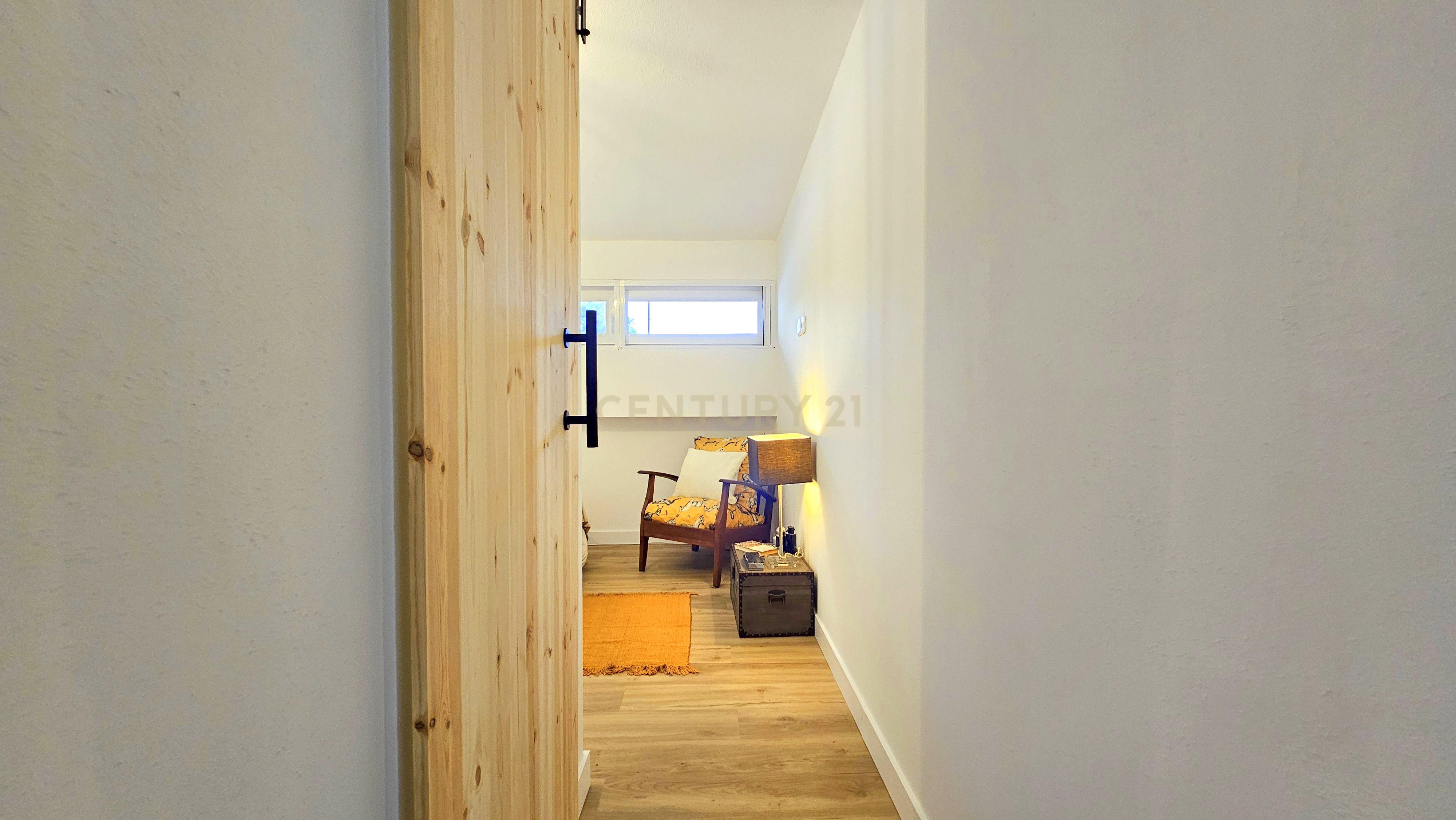 Fotografia 11 de Encantadora Moradia Duplex T1 Totalmente Remodelada em Setúbal