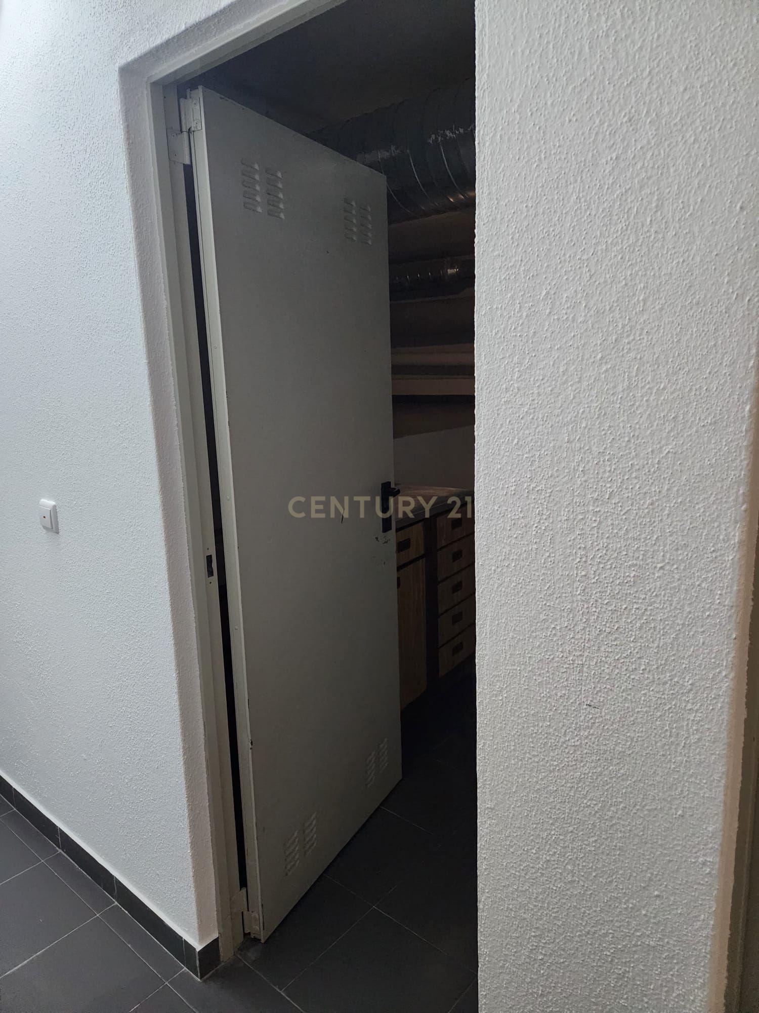 Fotografia 7 de ARRECADAÇÃO 23 m² PARA ARRENDAMENTO | ODIVELAS