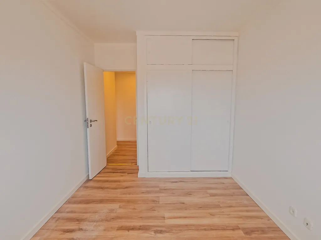 Apartamento T2 em Peniche - Image 18