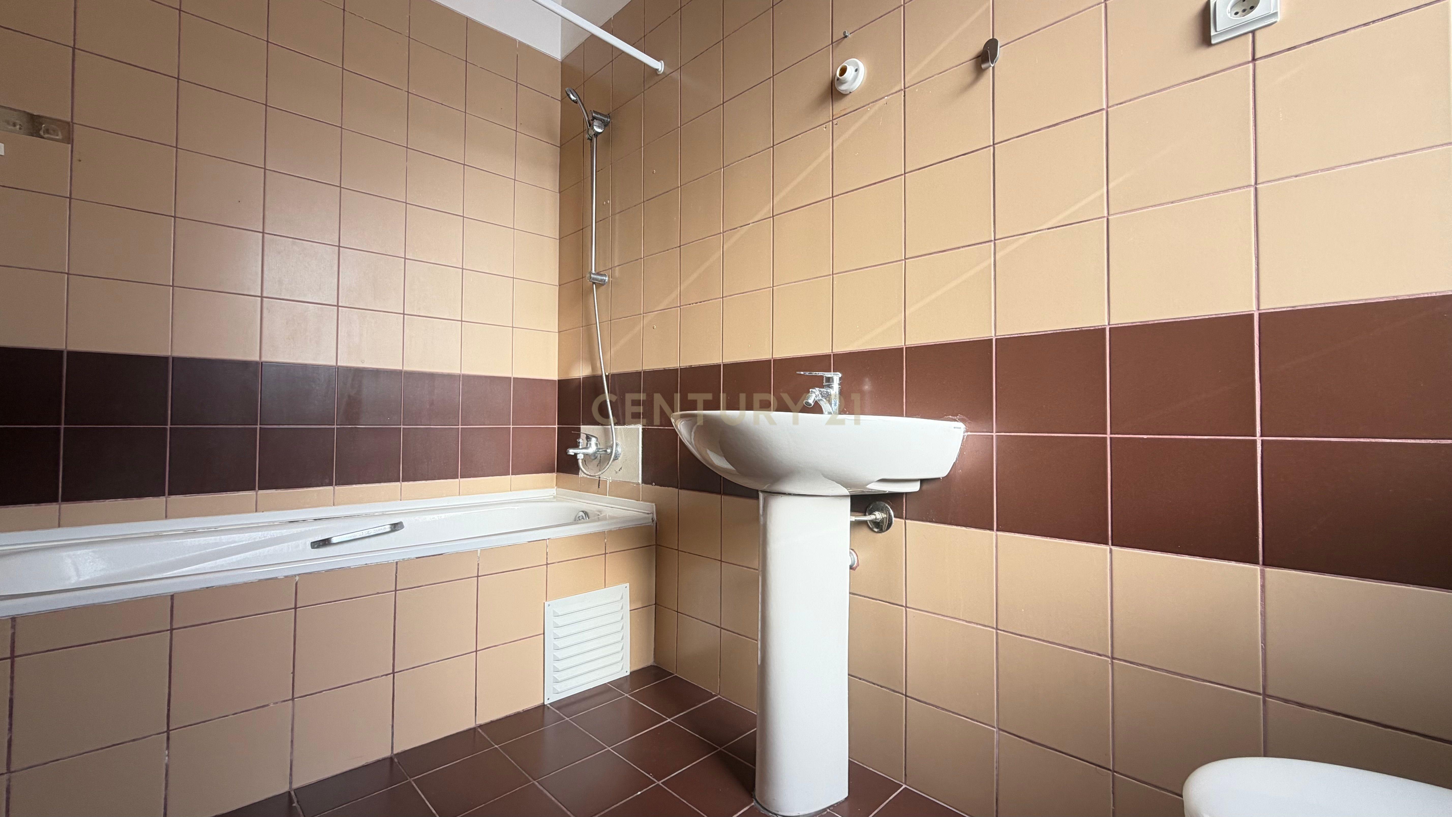 Fotografia 8 de Apartamento T3 com 155 m², estacionamento e arrecadação em São Sebastião, Setúbal