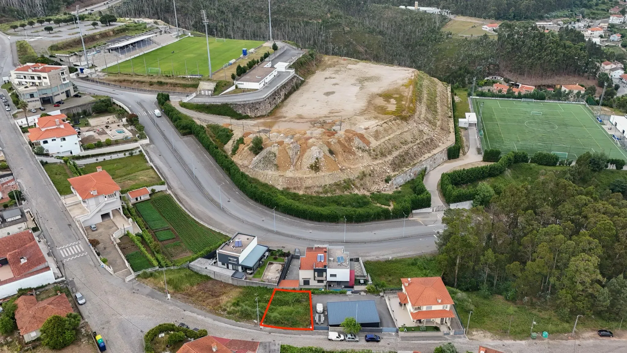 Fotografia 4 de Lote Urbano - Viabilidade de Construção de Moradia V3 de 3 frentes em Lordelo - Paredes - Porto
