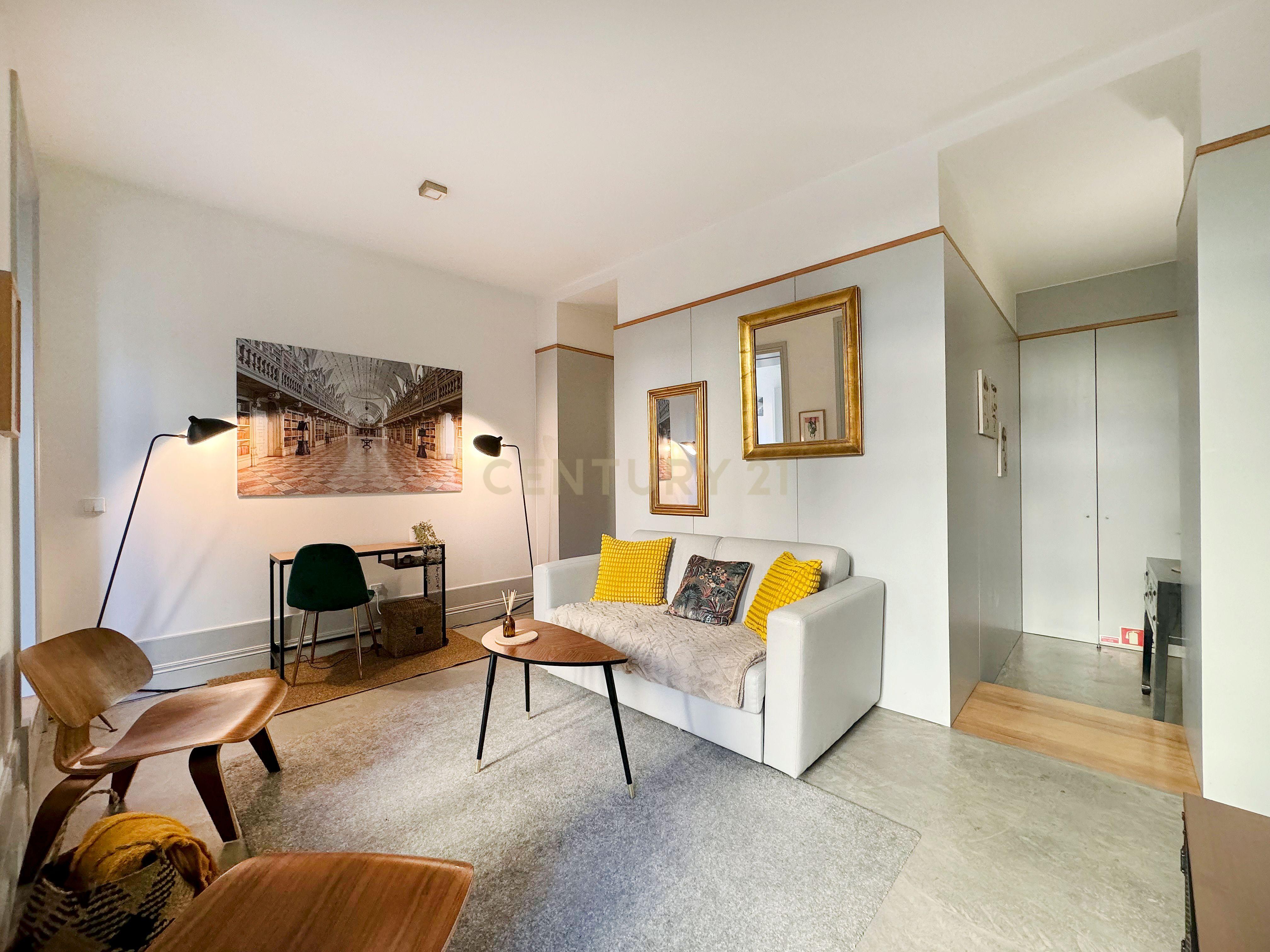 Apartamento T1 no Coração do Porto - Cedofeita para Arrendar