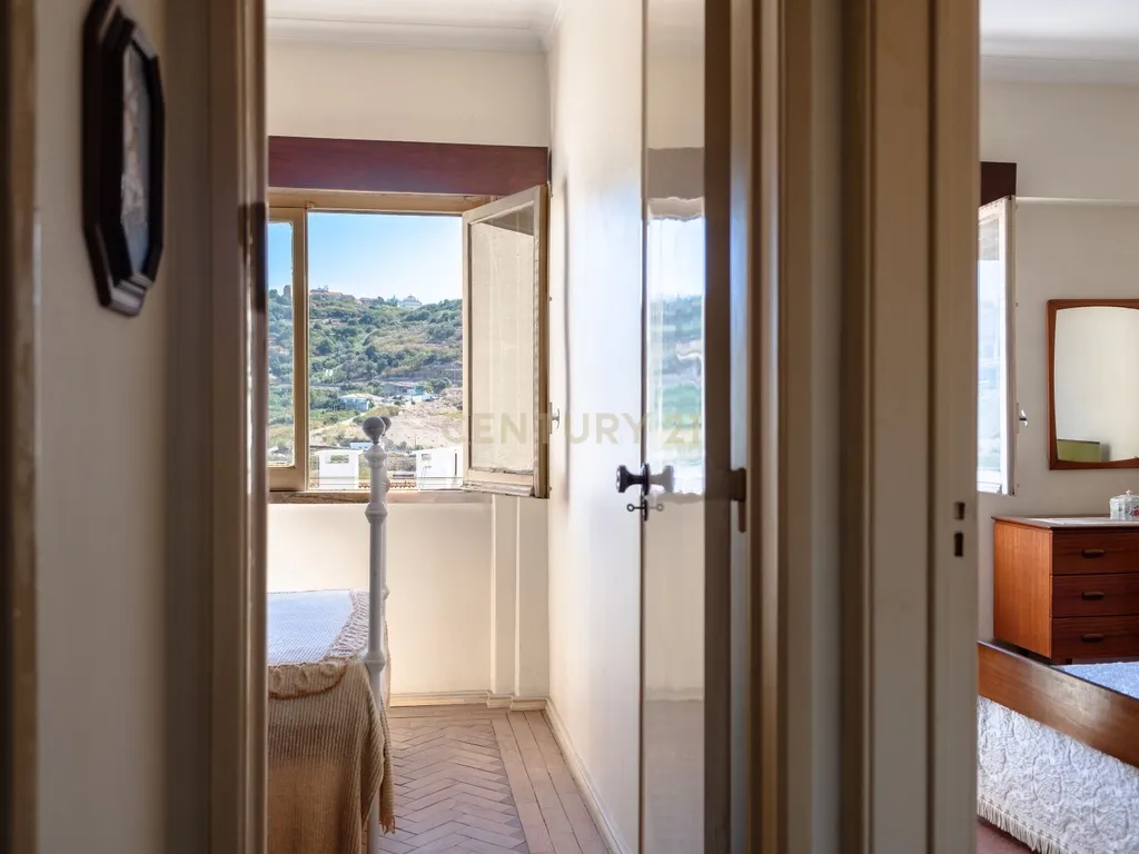 Apartamento na Póvoa de Santo Adrião | Ideal para Habitação Própria ou Investimento - Image 3