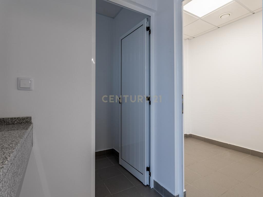 Armazém Industrial 300m² | Mezzanine, Logradouro e Acesso à A10 | Arruda dos Vinhos - Image 16