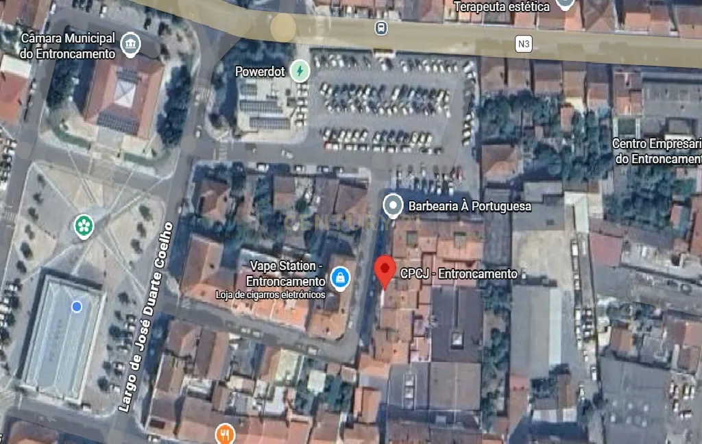 Apartamento T3 no centro do Entroncamento com sótão e garagem - Image 19