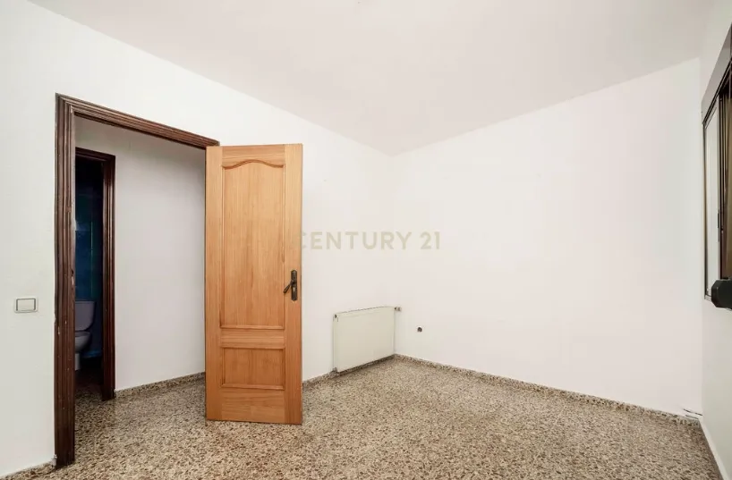Oportunidade Única: Imóvel para Recuperação em Alicante - Image 33
