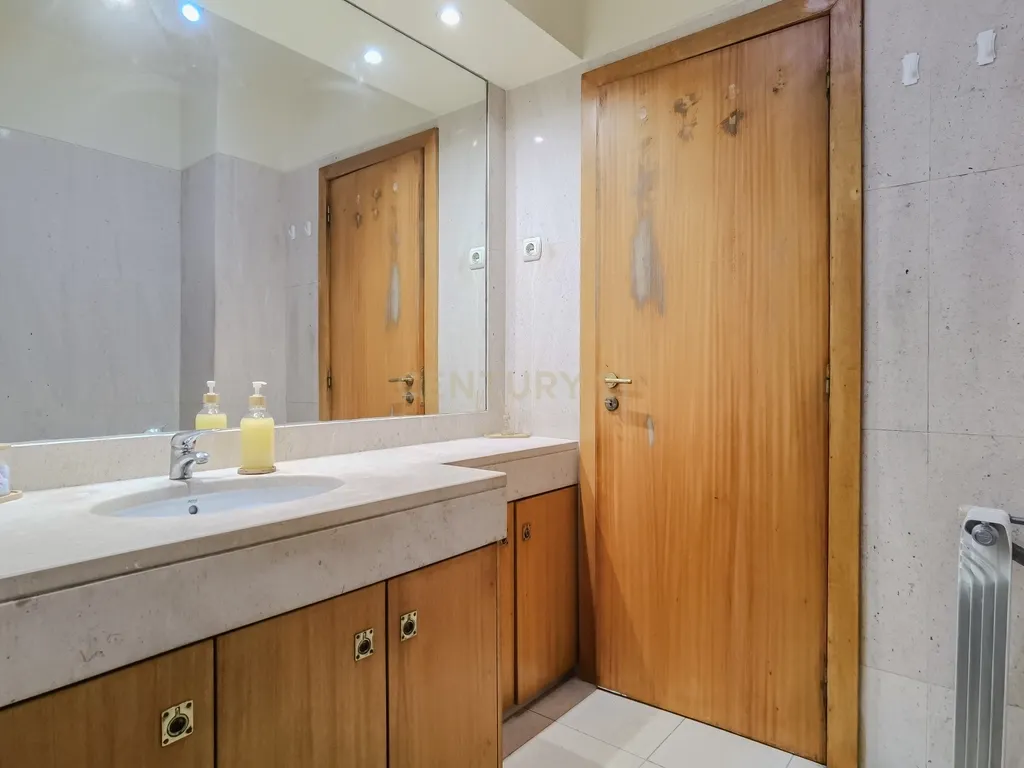 Apartamento T2 em Gondomar com Elevador e lugar de Garagem - 90m² - Image 19