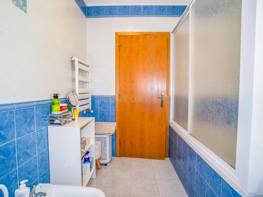 Apartamento T3 com elevador e garagem fechada em Cidade Nova, Caldas da Rainha! - Image 21