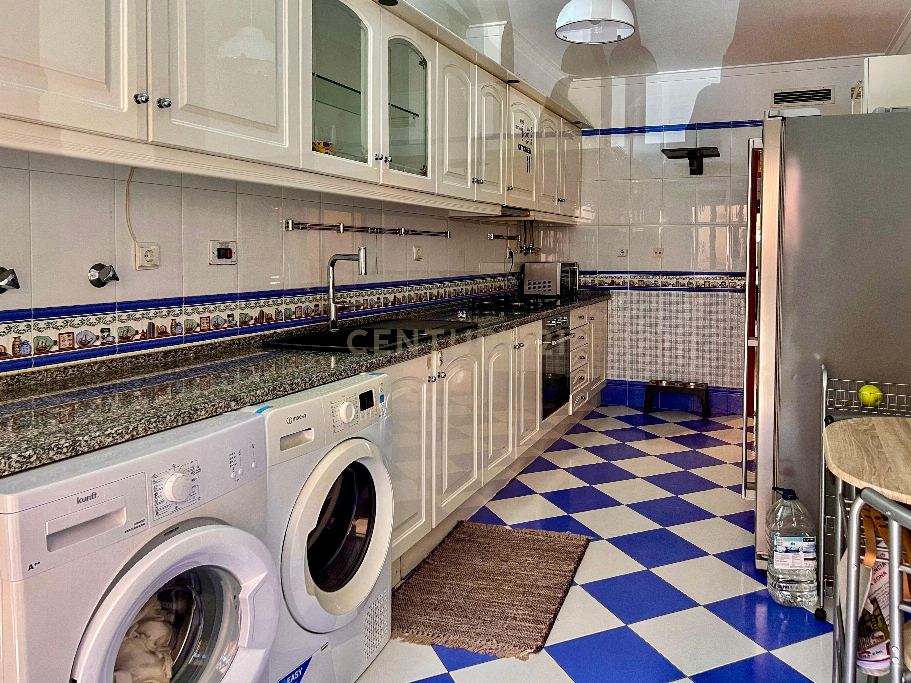 Fotografia 8 de Apartamento T2 Mobilado com Box em Outurela, Carnaxide