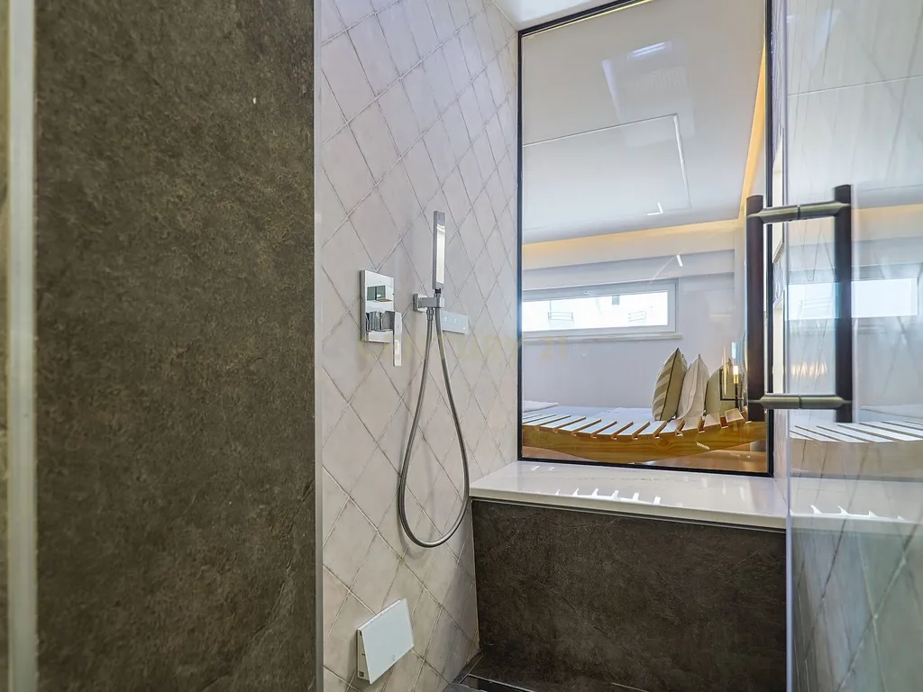 T1 moderno com domótica e piscina – Costa da Caparica - Image 30