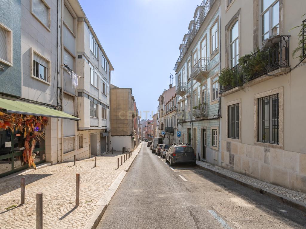Apartamento  2 assoalhadas,  Campo de Ourique, Lisboa - Image 13