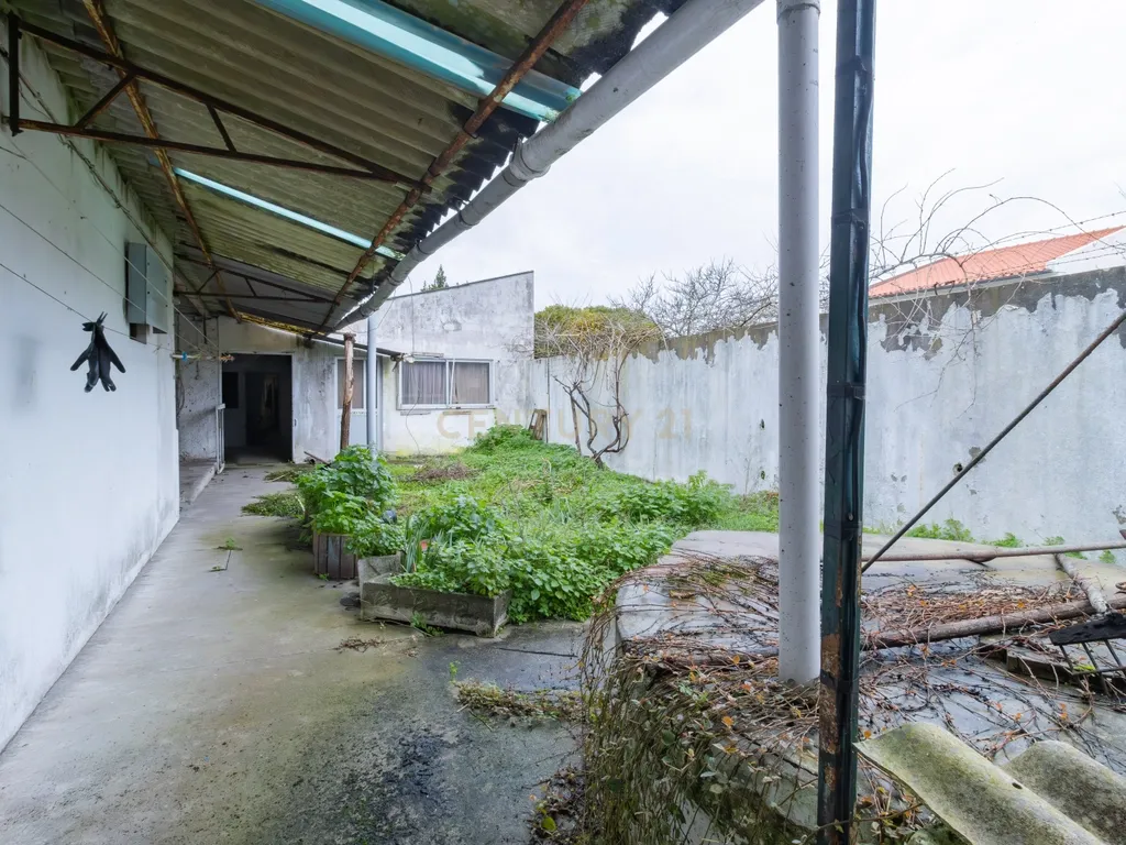 Venda de Moradia, Comércio e Oficina Automóvel na Marinha Grande - Image 16