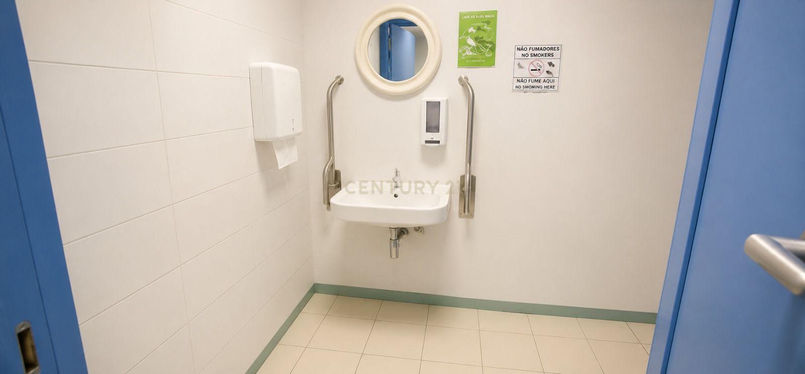 Fotografia 9 de Imóvel afeto a serviços c/ 592 m2 em S. Cosme, Gondomar