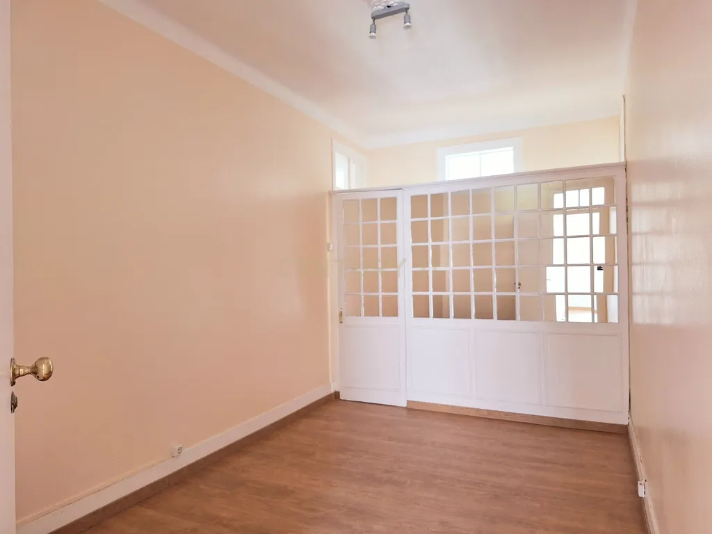 Apartamento T3+2 para Arrendamento em Campolide - Image 22
