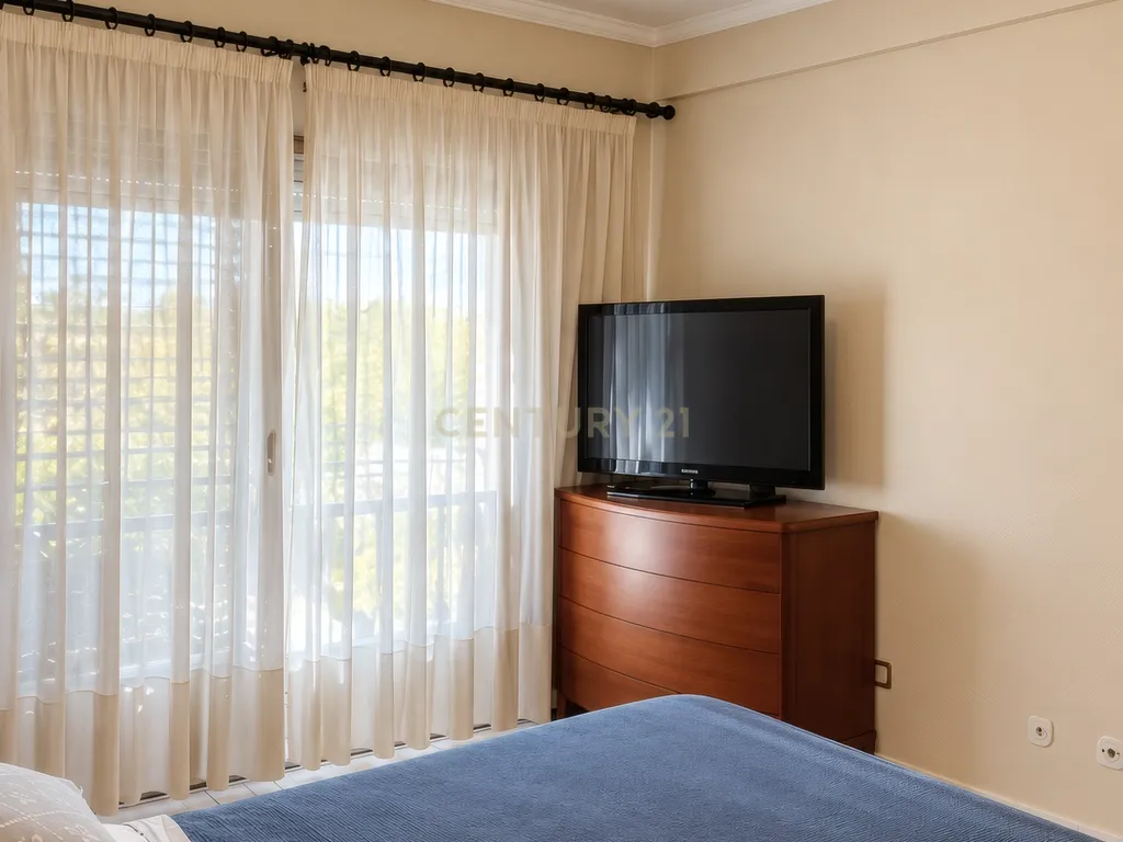 Apartamento T3 +1 com terraço/marquise coberto/lugar de garagem/com Vista para a Cidade em Localização Central - Matosinhos - Image 22
