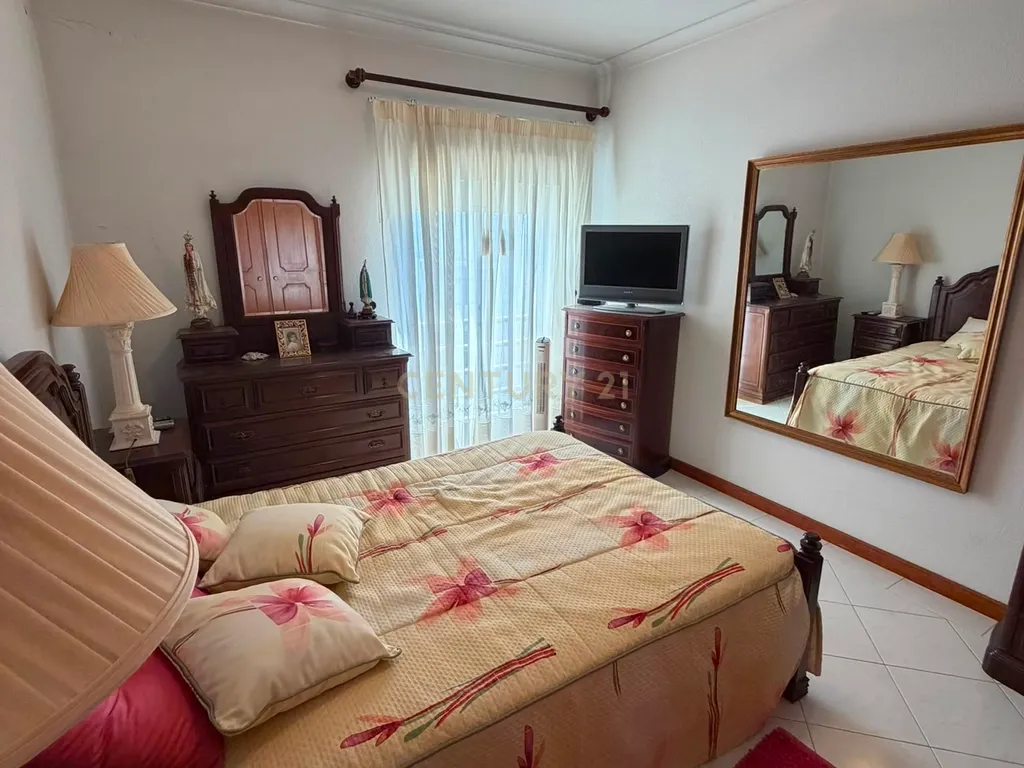 Apartamento T2 com garagem em Armação de Pêra - Image 8