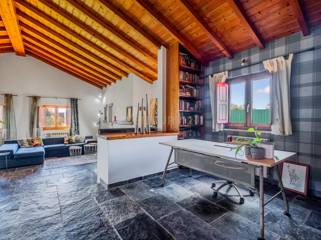 Moradia na Costa Alentejana de 4 Quartos e Arquitetura Tradicional com Piscina e Jardim – Odemira - Image 11