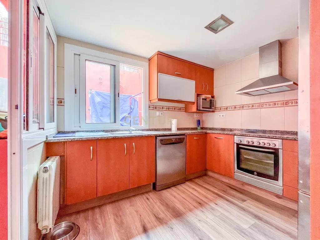 Apartamento T2 com Terraço em Mataró, Barcelona - Image 21