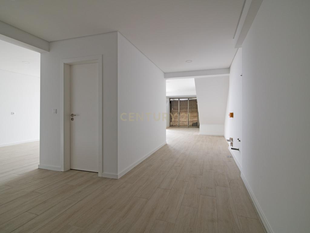 Condomínio Villas d’Ouro – Exclusividade e Conforto no Coração de Sesimbra - Image 55