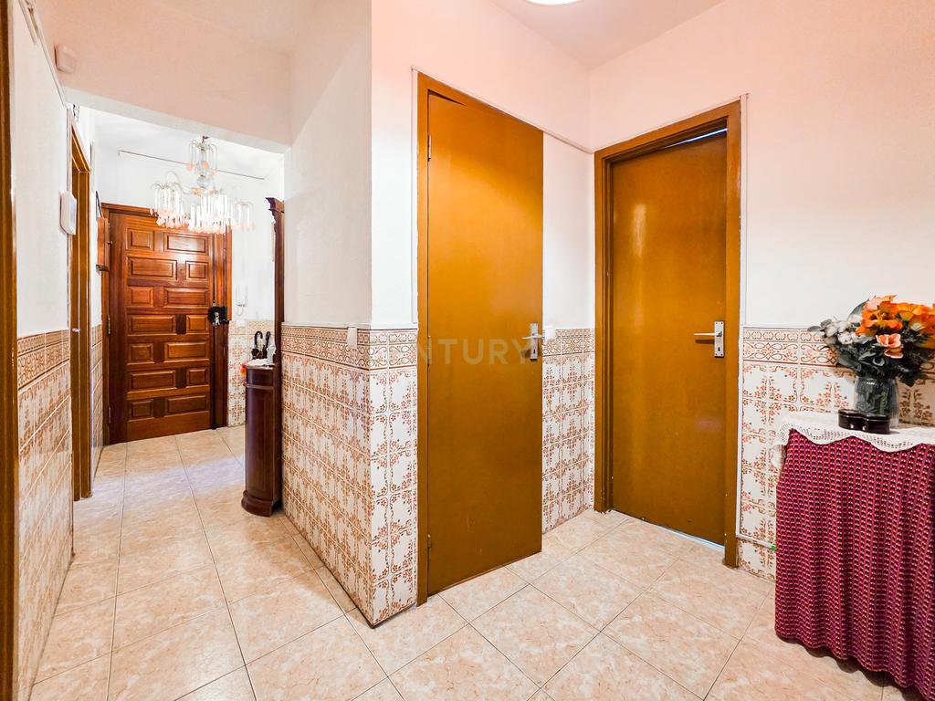 Excelente oportunidade! Apartamento T3 Vale da Amoreira - Image 14