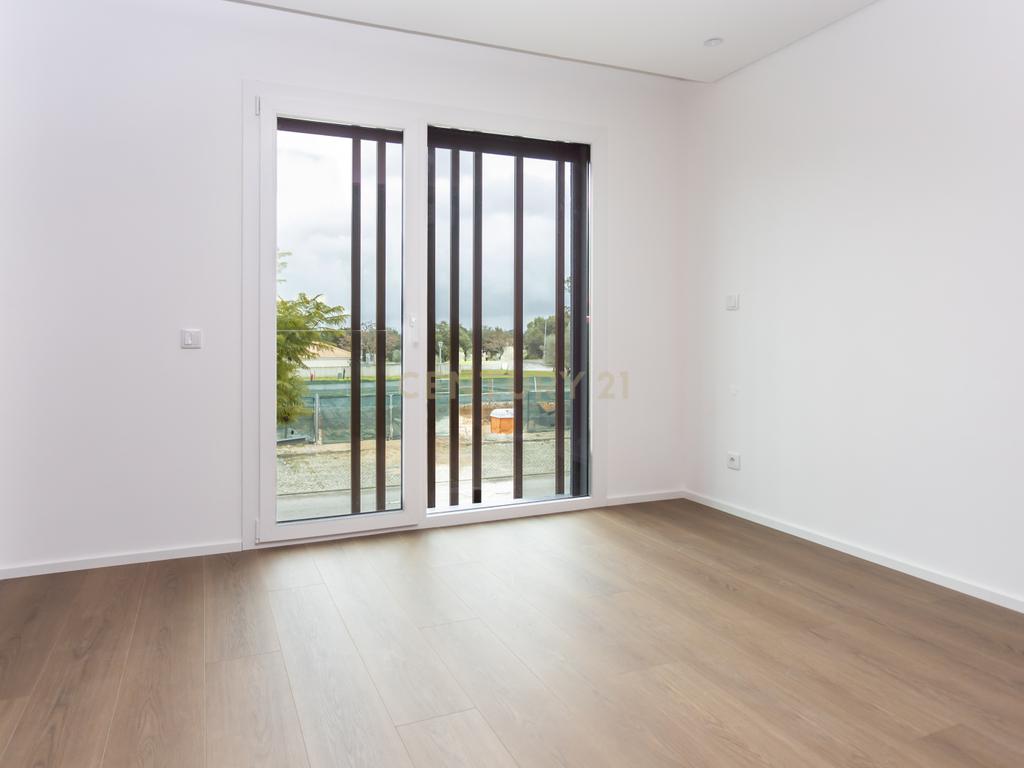 Mais que uma casa é um refugio de conforto e elegância ! - Image 36