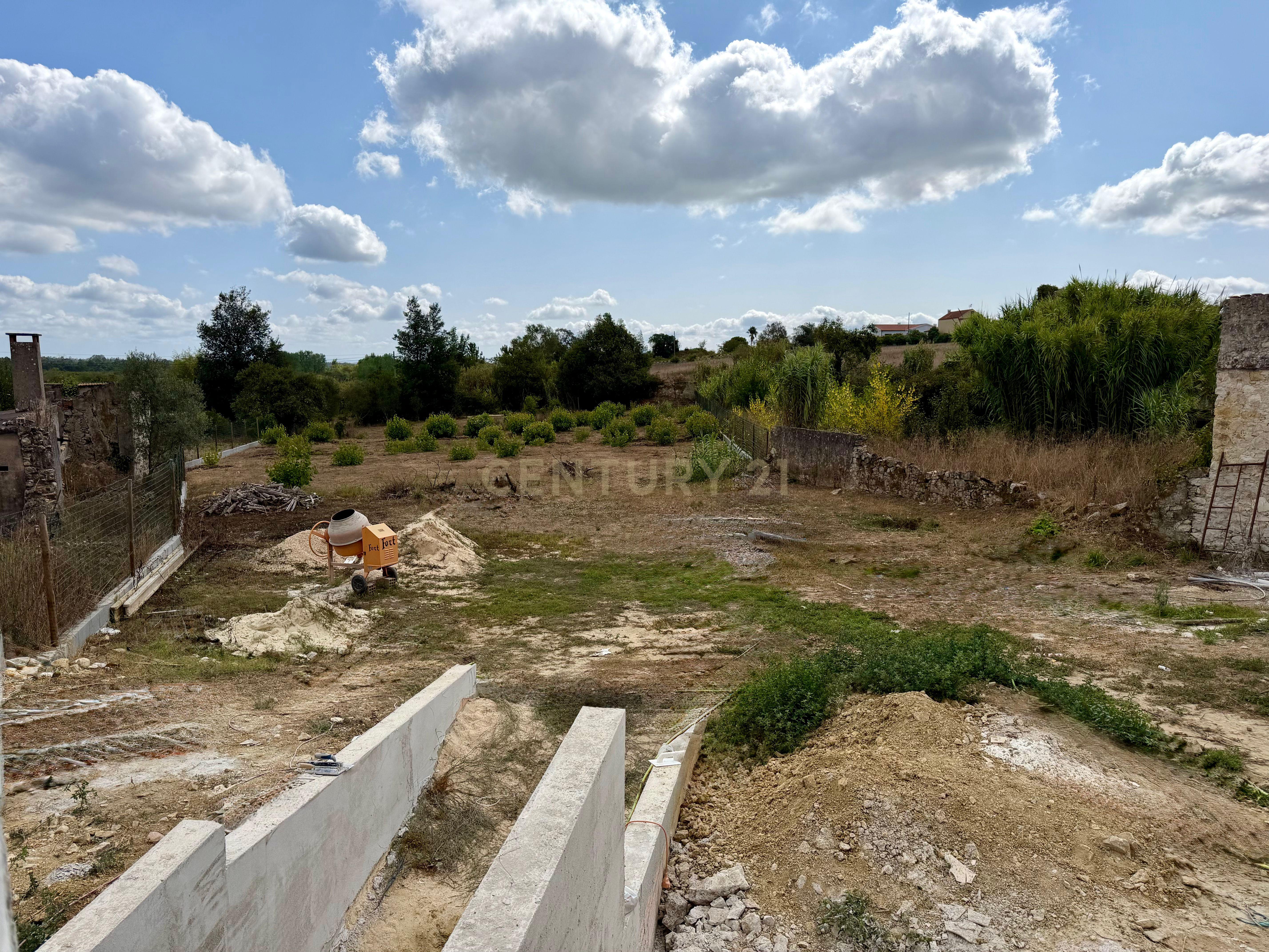 Fotografia 6 de Moradia T3 totalmente remodelada | Lote 1.933m² | Alhadas, Figueira da Foz