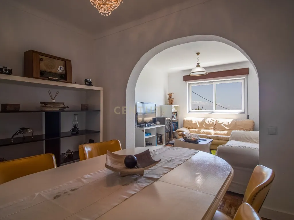 Moradia T4 com Vista Mar e Cidade - Image 31