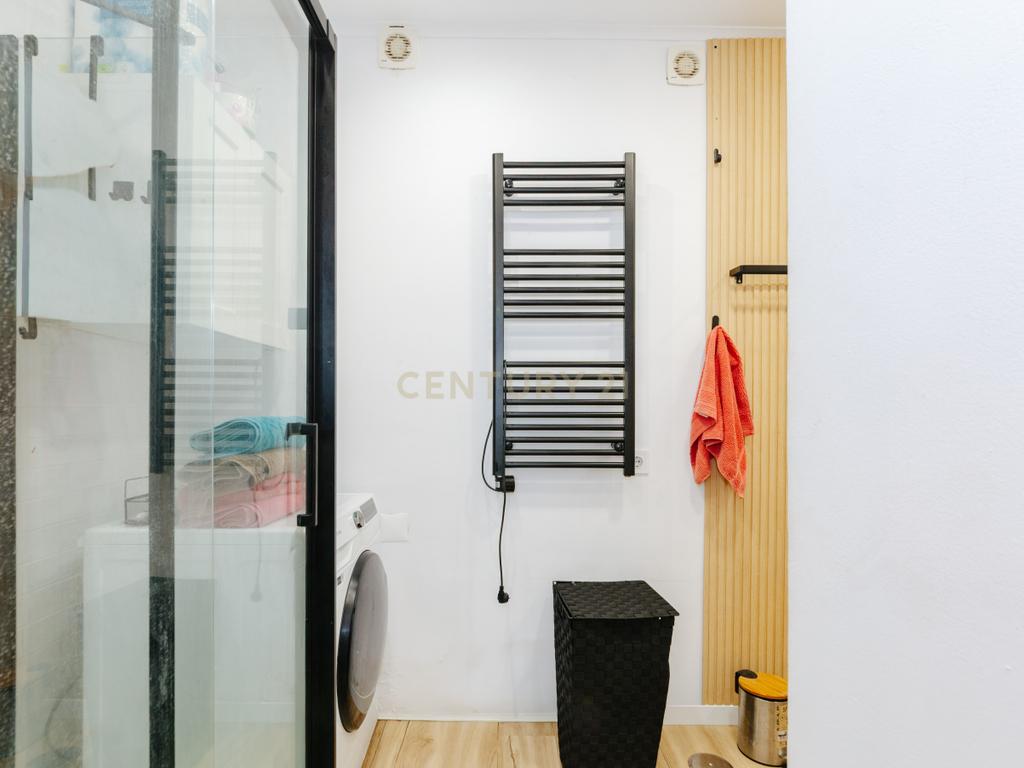 Apartamento T2 Renovado em Miratejo - Image 21
