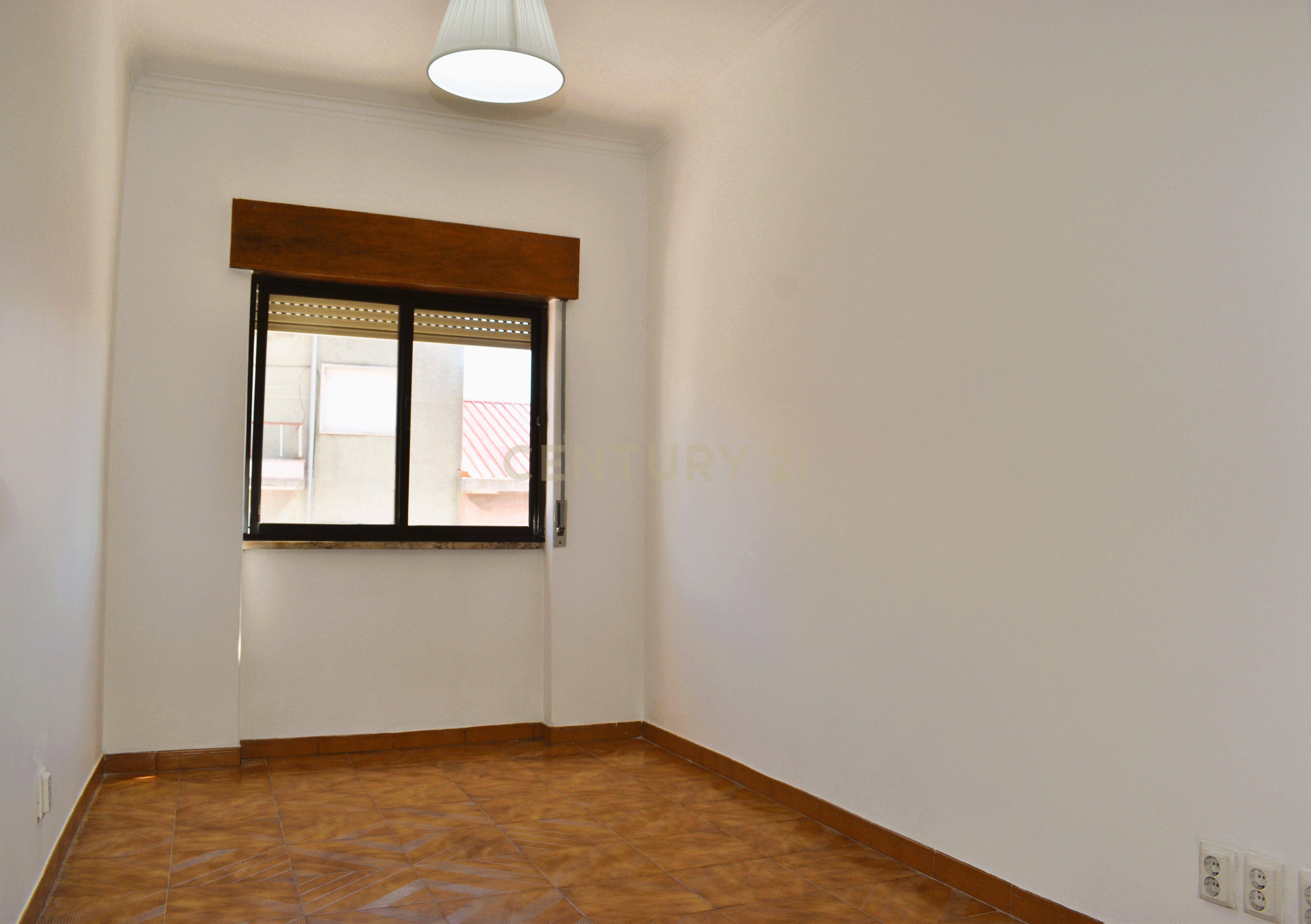 Fotografia 4 de T2 no Lavradio: Oportunidade junto ao Lidl e Centro de Saúde