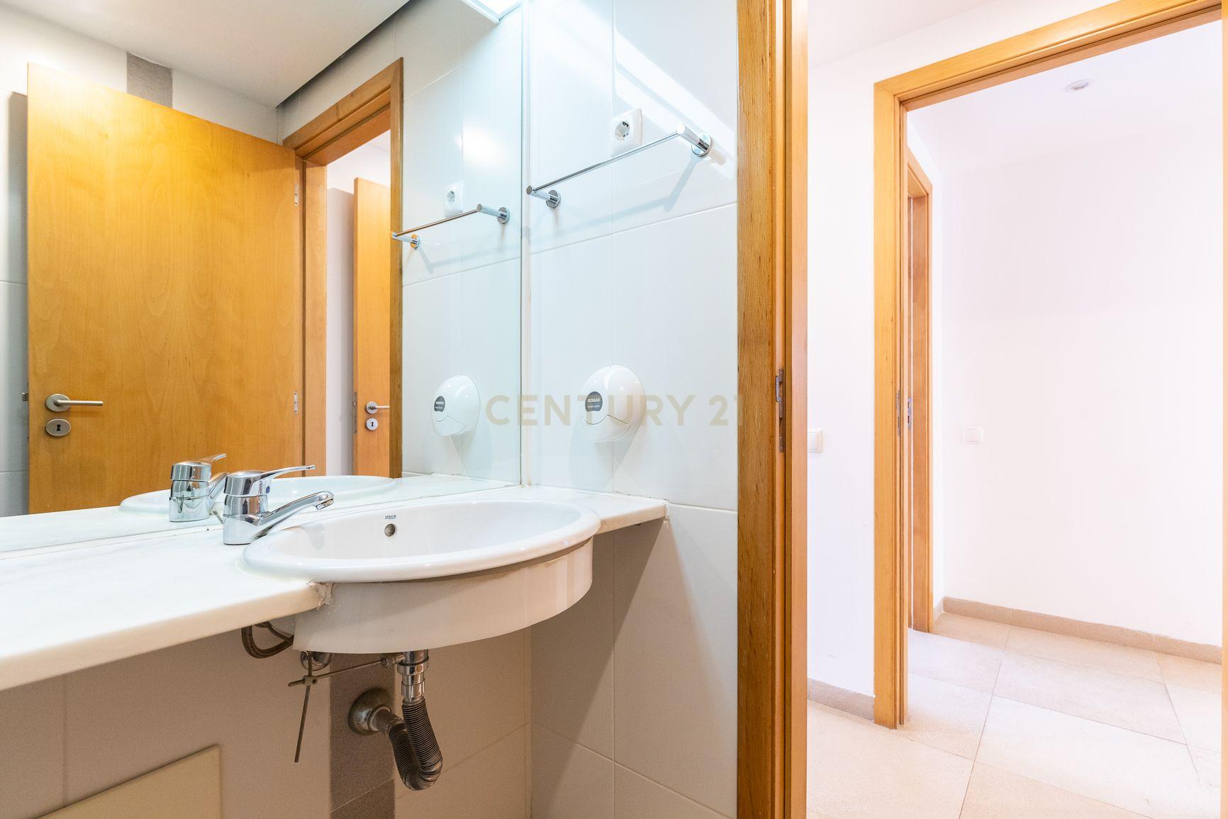 T2 , Golden Club Cabanas. - Image 20
