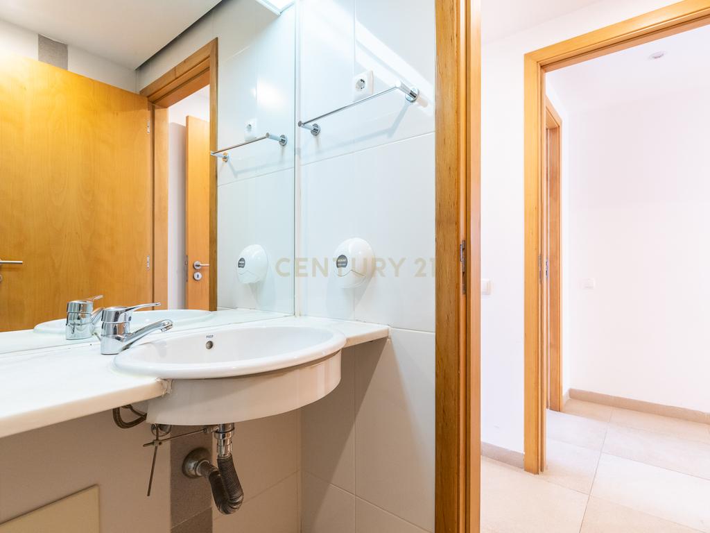 T2 , Golden Club Cabanas. - Image 20