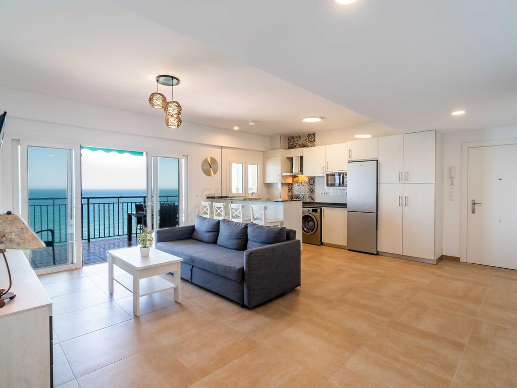 Apartamento de Luxo com Vista para a Praia emFuengirola Málaga - Image 1