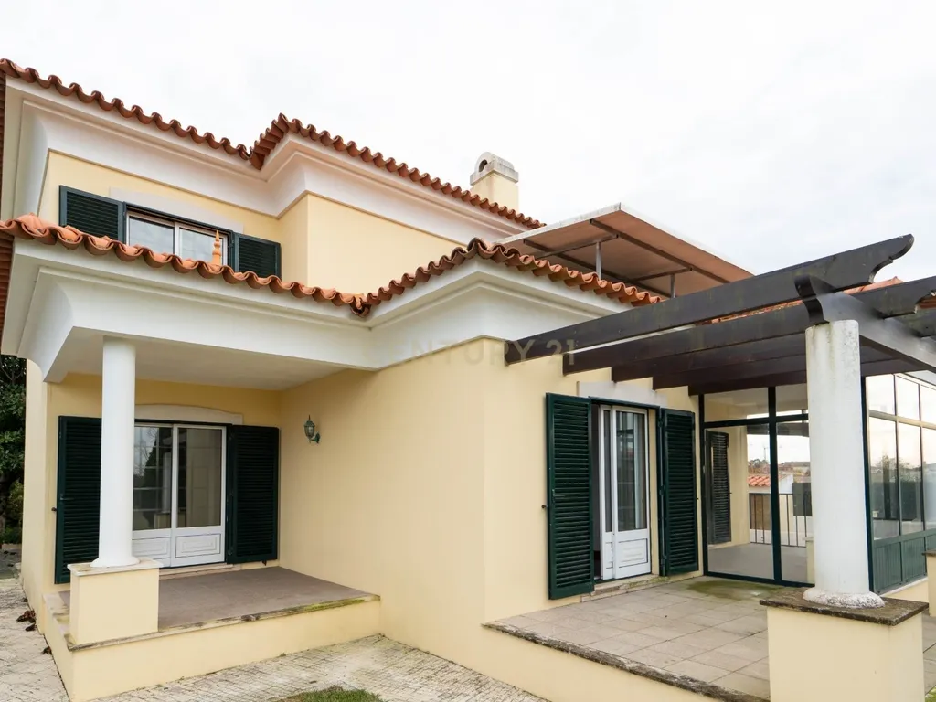 Moradia T5 - C/ terreno - Excelente estado - Image 73