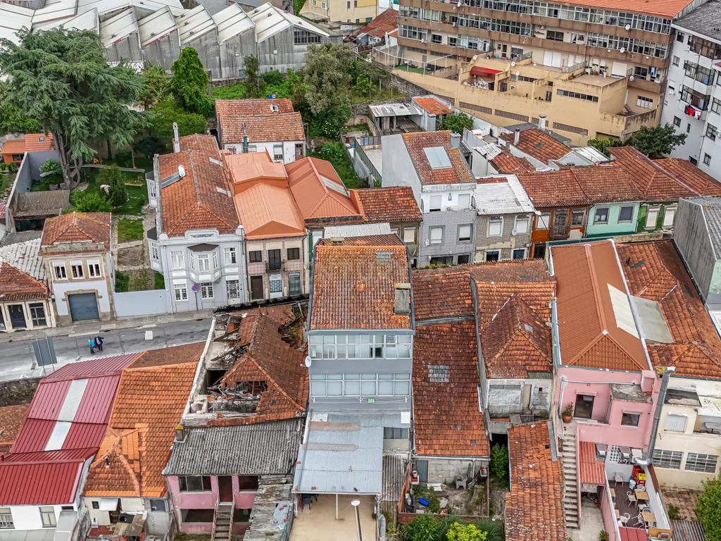 T2 Renovado com Vista Cidade – Rua de São Roque da Lameira, Campanhã - Image 33